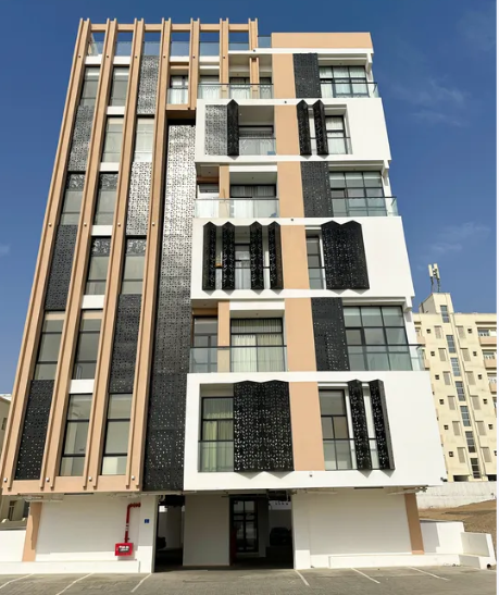 شقة طابقين للبيع في العذيبة (دوبلكس)